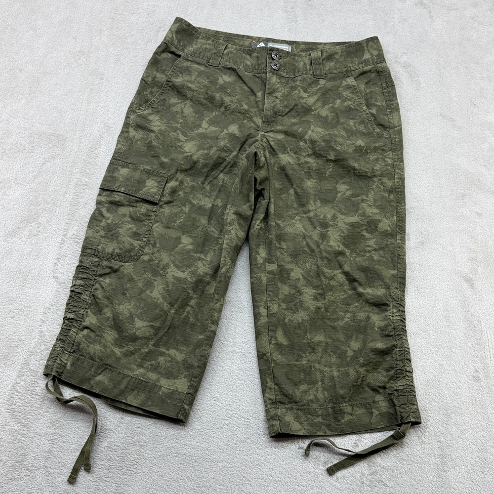 Nike ACG Cargo Capri Pants Womens 4P Green Camo Hiking Outdoor Utility Gorpcore